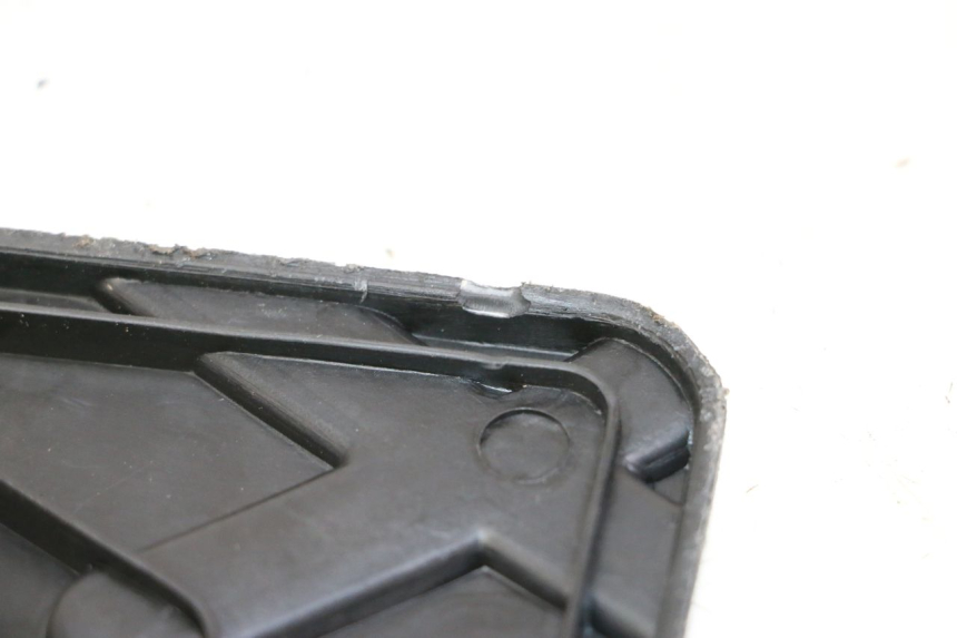 photo de TAPA DE BATERÍA KYMCO AGILITY 4T 50 (2005 - 2018) - Otra perspectiva