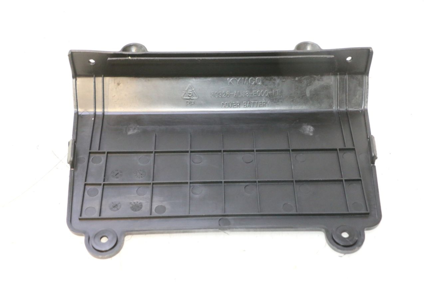 photo de TAPA BATERIA KYMCO AGILITY CITY 16P 125 (2015 - 2024) - Otra perspectiva