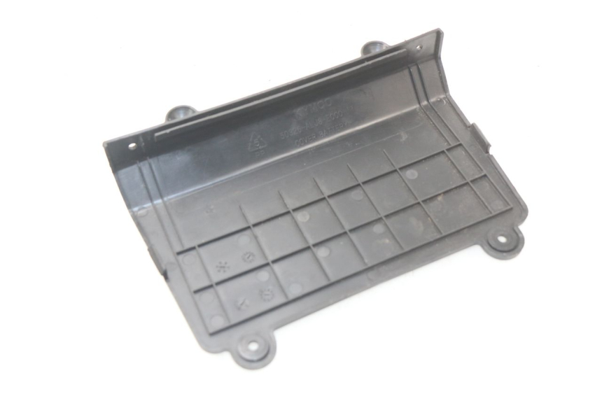 photo de TAPA BATERIA KYMCO AGILITY CITY 2T 50 (2008 - 2016) - Detalle de la pieza