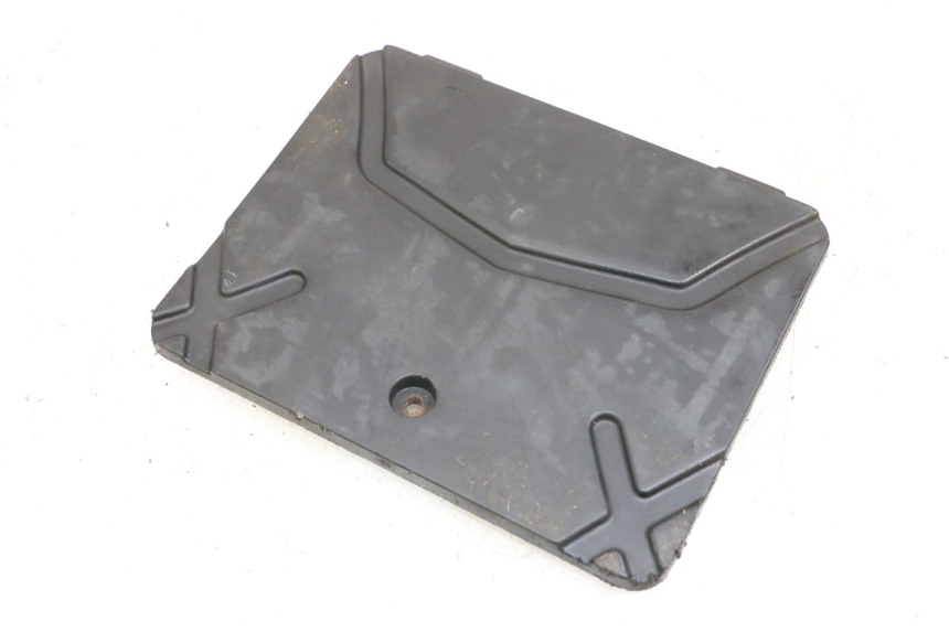 photo de TAPA BATERIA KYMCO AGILITY PREMIUM 50 (2007 - 2010) - Zoom estado de uso