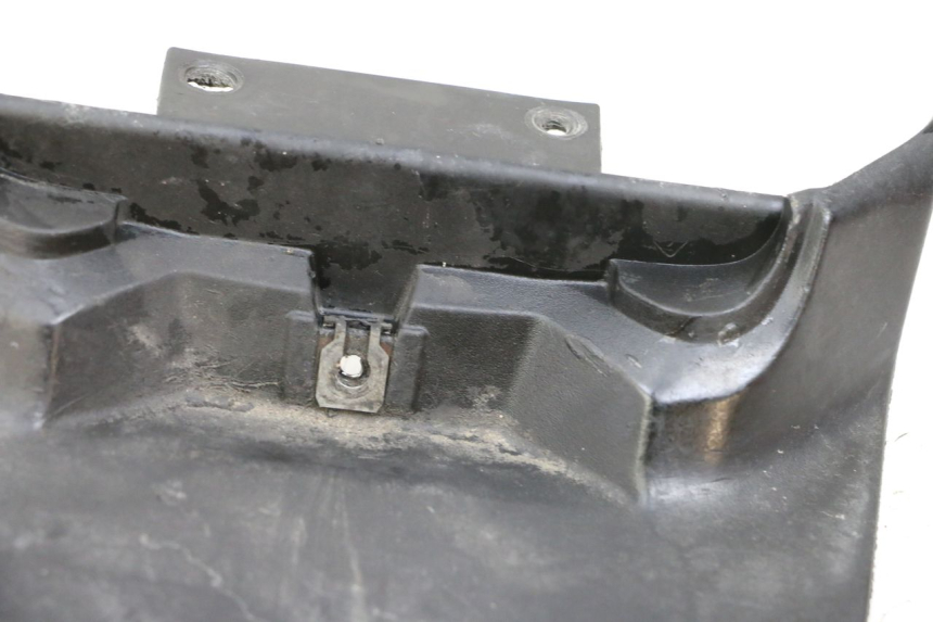 photo de TAPA DE LA BATERíA MBK BOOSTER SPIRIT 50 (2004 - 2017) - Detalle de la pieza