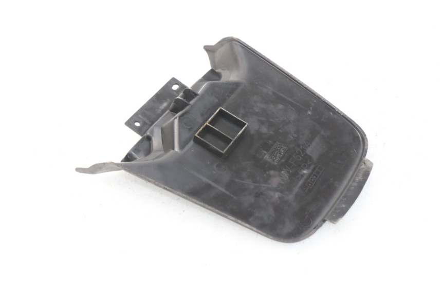 photo de TAPA DE BATERÍA MBK BOOSTER SPIRIT NAKED 50 (2004 - 2017) - Detalle de la pieza