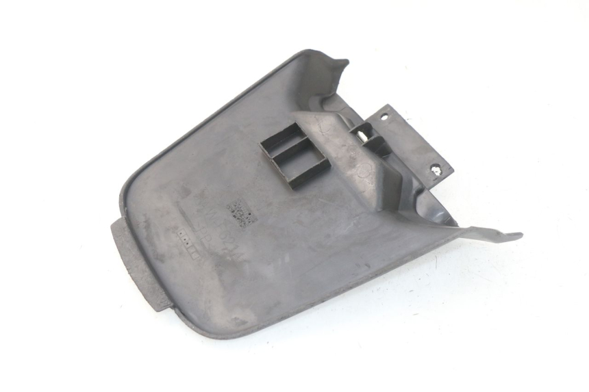 photo de TAPA DE BATERÍA MBK BOOSTER SPIRIT NAKED 50 (2004 - 2017) - Detalle de la pieza