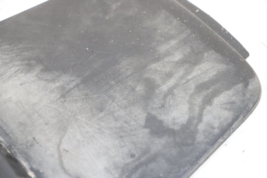 photo de TAPA DE BATERÍA MBK BOOSTER SPIRIT NAKED 50 (2004 - 2017) - Otra perspectiva