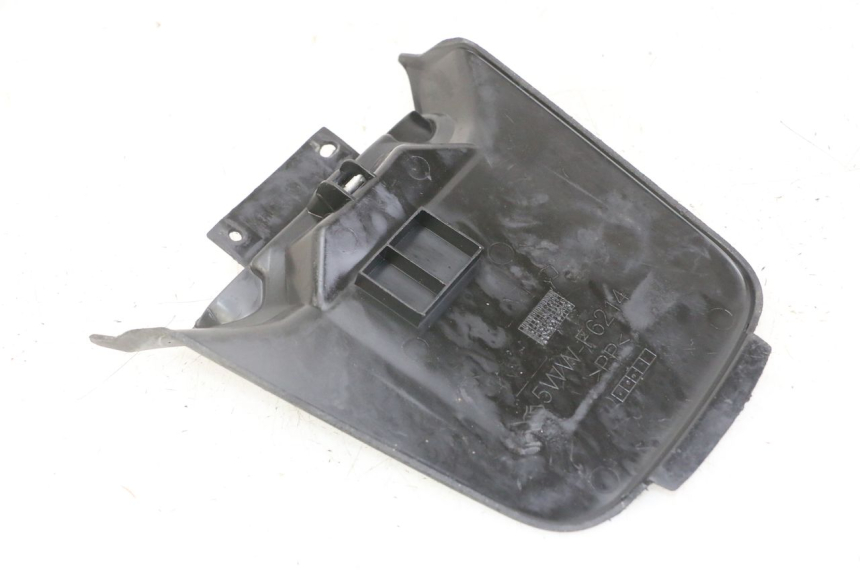 photo de TAPA DE BATERÍA MBK BOOSTER SPIRIT NAKED 50 (2004 - 2017) - Detalle de la pieza