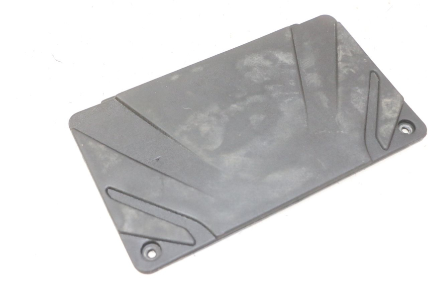 photo de TAPA BATERIA MOTRON BREEZY 4T 50 (2021 - 2025) - Detalle de la pieza
