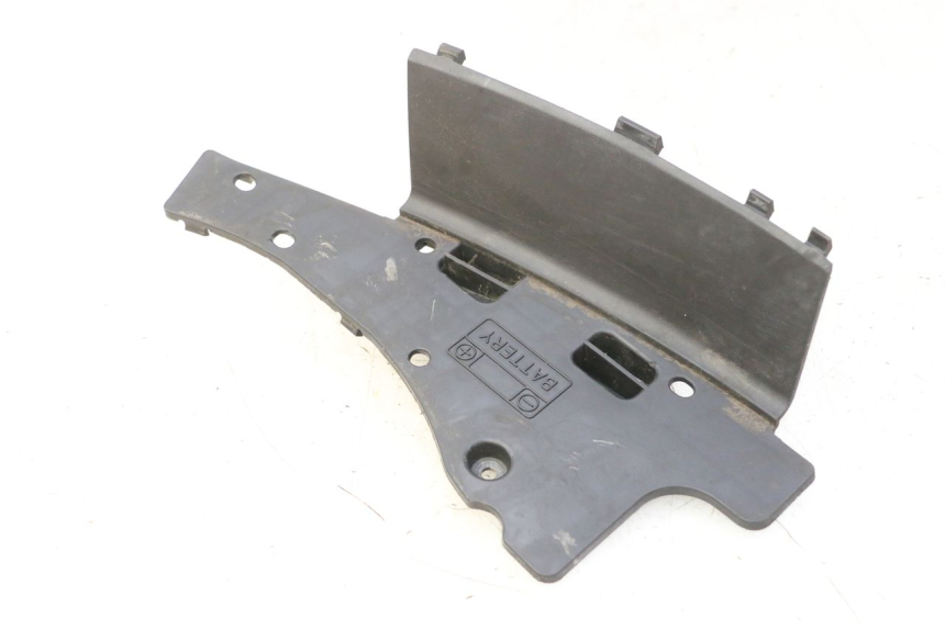 photo de TAPA DE BATERÍA SUZUKI BURGMAN 125 (2007 - 2014) - Vista principal