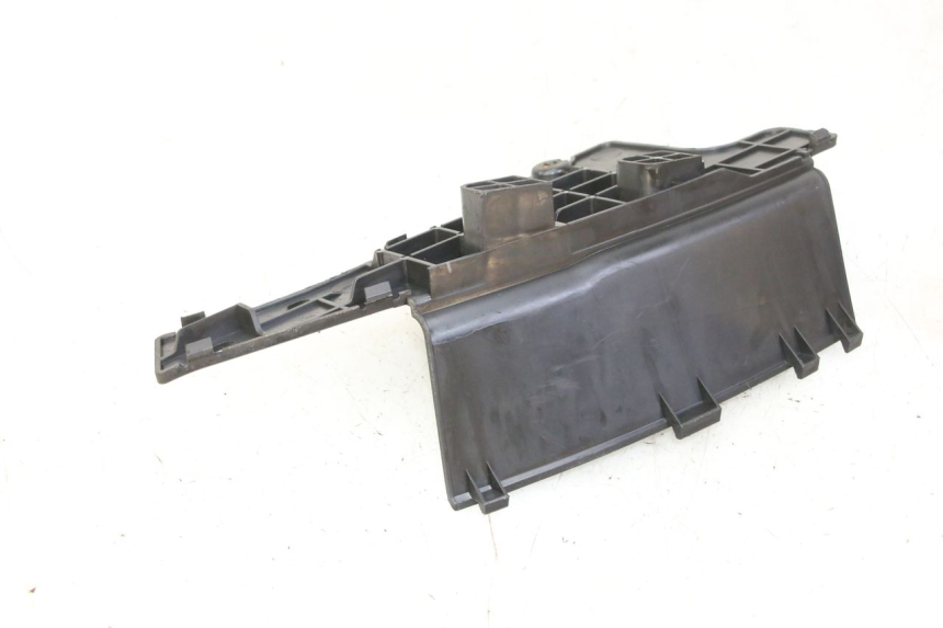 photo de TAPA DE BATERÍA SUZUKI BURGMAN 125 (2007 - 2014) - Detalle de la pieza