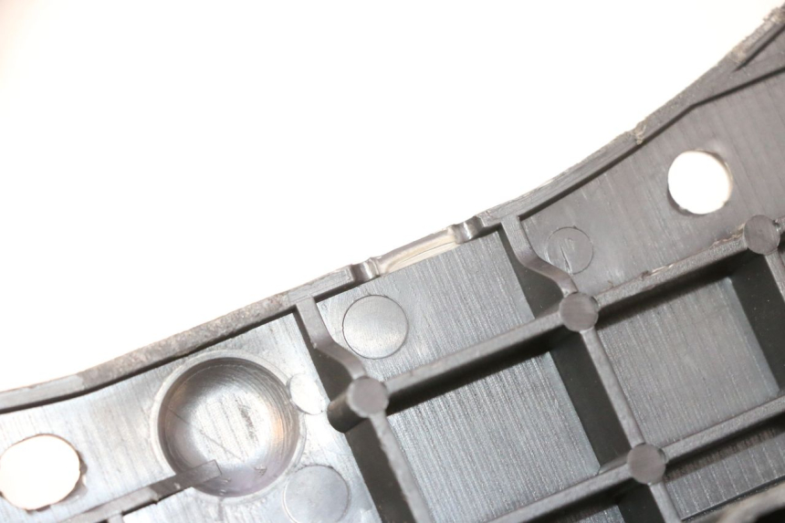 photo de TAPA DE BATERÍA SUZUKI BURGMAN 125 (2007 - 2014) - Detalle de la pieza