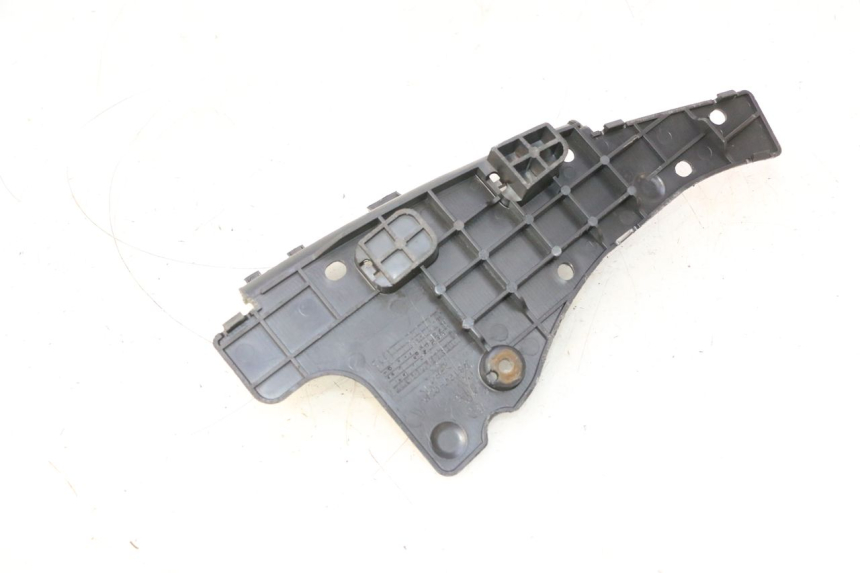 photo de TAPA DE BATERÍA SUZUKI BURGMAN 125 (2007 - 2014) - Primer plano técnico