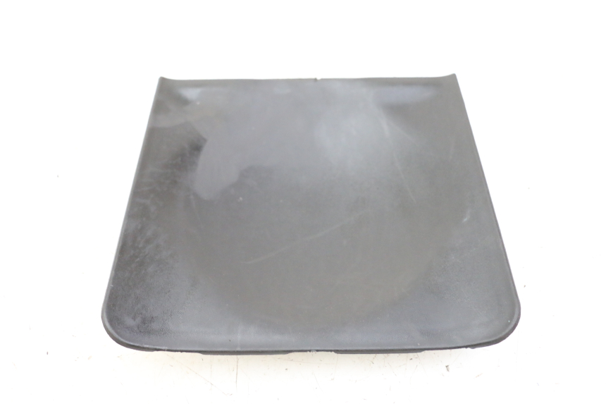 photo de TAPA BATERIA PEUGEOT CITYSTAR 125 (2011 - 2017) - Detalle de la pieza