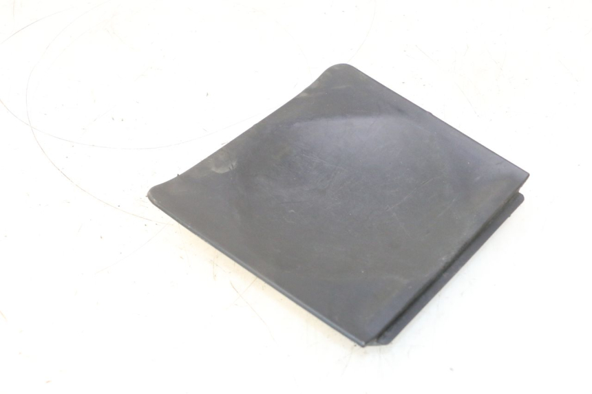 photo de TAPA BATERIA PEUGEOT CITYSTAR 125 (2011 - 2017) - Zoom estado de uso