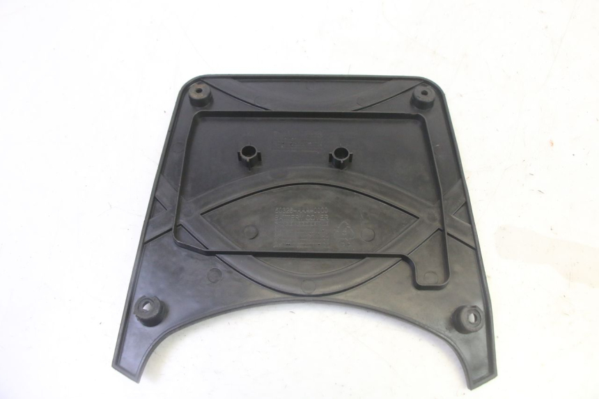 photo de TAPA DE BATERÍA SYM CROX 4T 50 (2016 - 2023) - Otra perspectiva