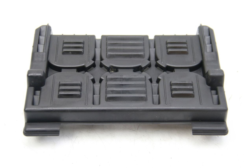 photo de TAPA DE LA BATERíA PEUGEOT E-VIVACITY 1 (2012 - 2018) - Estado de la superficie y material