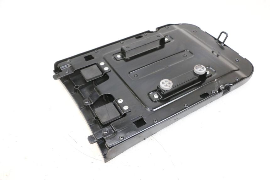 photo de TAPA BATERIA SEGWAY NINEBOT E125S 1 (2022 - 2026) - Detalle de la pieza