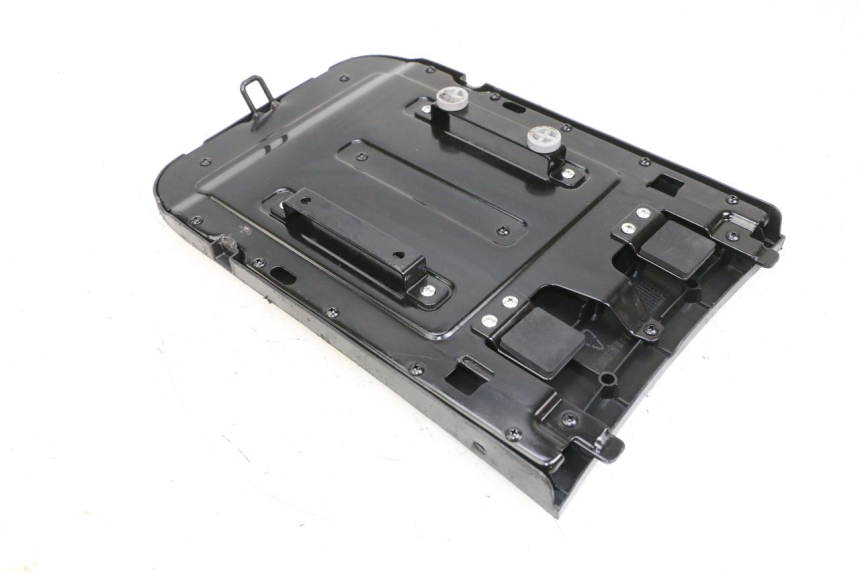 photo de TAPA BATERIA SEGWAY NINEBOT E125S 1 (2022 - 2026) - Zoom estado de uso