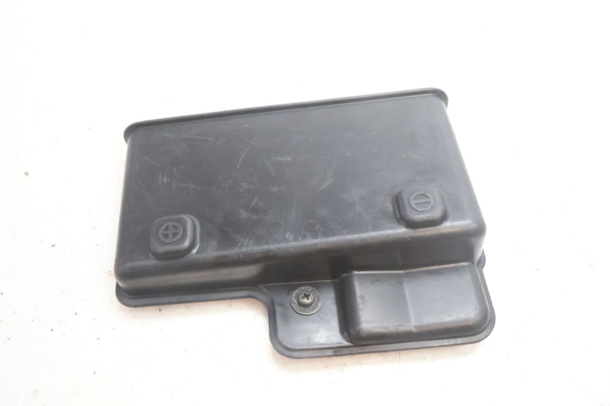 photo de TAPA BATERIA HONDA FJS SILVER WING SILVERWING 400 (2005 - 2008) - Detalle de la pieza