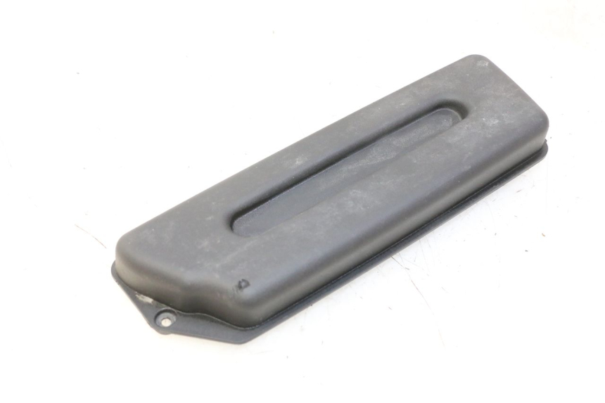 photo de TAPA DE BATERÍA PIAGGIO FLY 2T 50 (2004 - 2017) - Detalle de la pieza