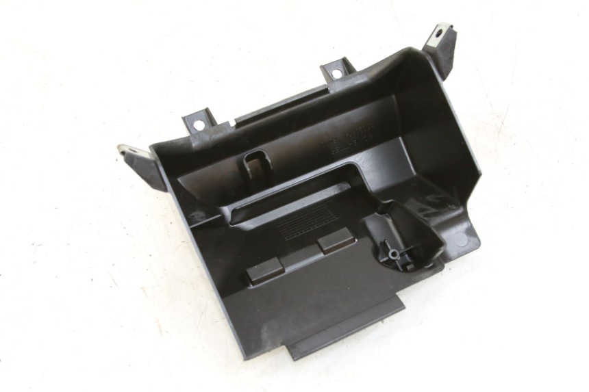 photo de TAPA DE BATERÍA HONDA FORZA 125 (2015 - 2016) - Zoom estado de uso