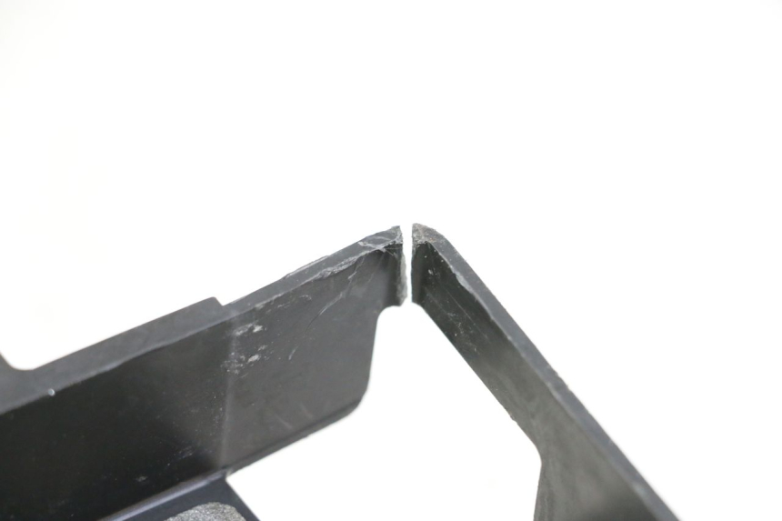 photo de TAPA BATERIA YAMAHA FZ6 FAZER S2 600 (2007 - 2011) - Otra perspectiva