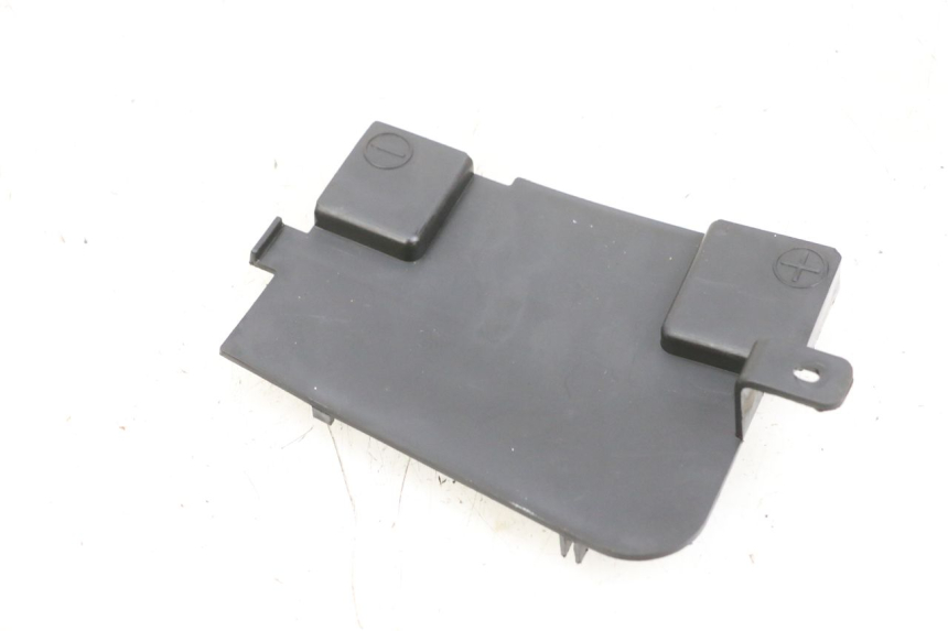 photo de TAPA BATERIA SYM GTS EVO 125 (2009 - 2013) - Zoom estado de uso