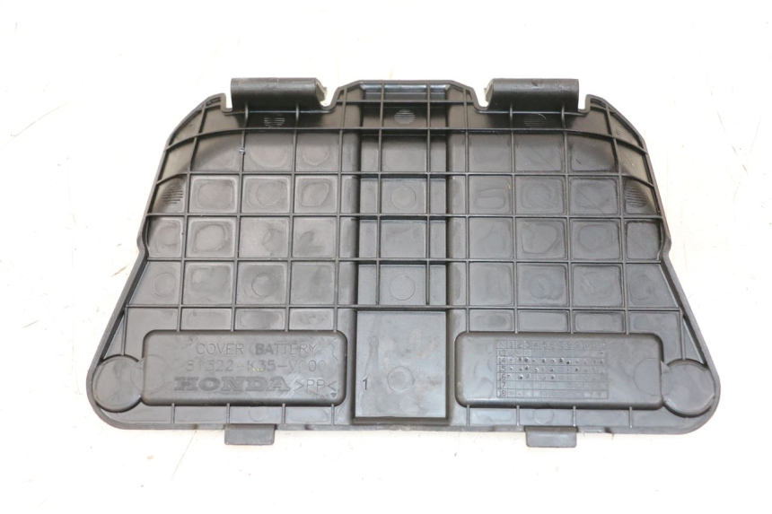 photo de TAPA BATERIA HONDA PCX (JF57/JF64) 125 (2014 - 2018) - Vista principal