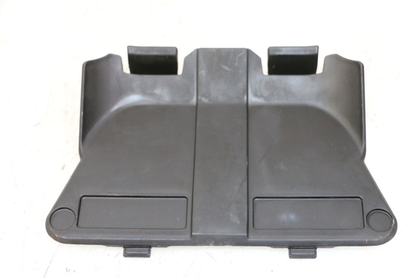 photo de TAPA BATERIA HONDA PCX (JF57/JF64) 125 (2014 - 2018) - Detalle de la pieza