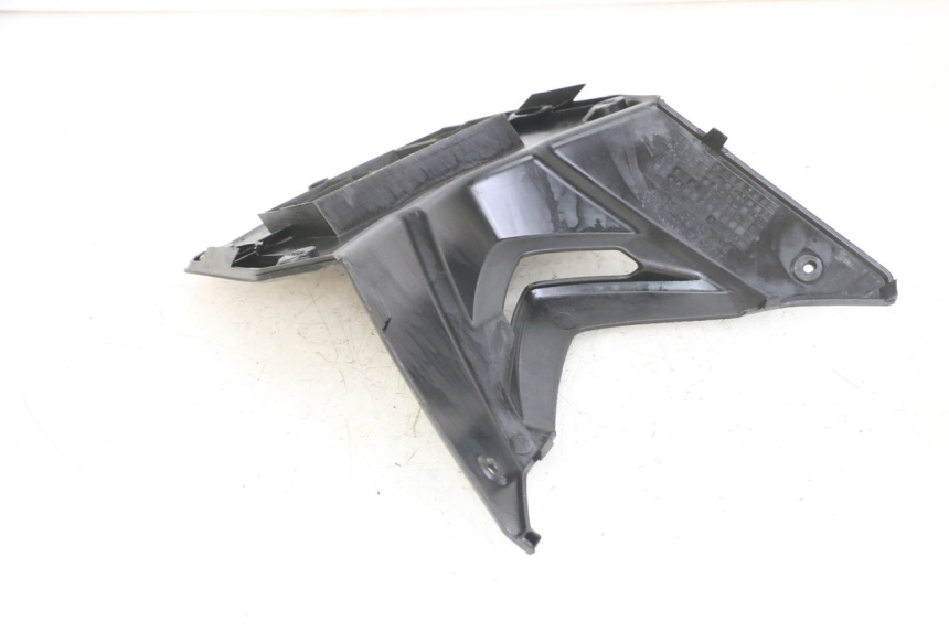 photo de TAPA DE BATERÍA SYM JET 14 4T 50 (2018 - 2022) - Detalle de la pieza