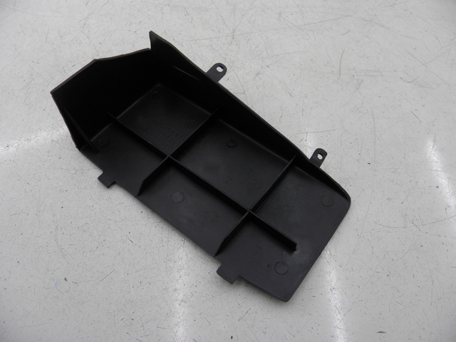 photo de TAPA BATERIA JM MOTOR S-MAX 125 (2010 - 2014) - Detalle de la pieza