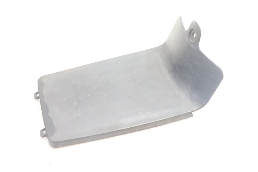 photo de TAPA BATERIA PEUGEOT KISBEE 2T 50 (2010 - 2017) - Primer plano técnico