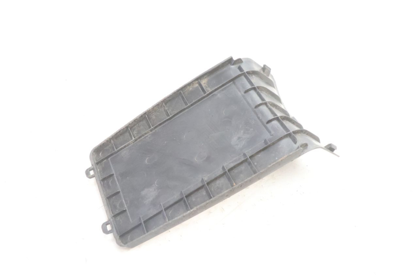 photo de TAPA BATERIA PEUGEOT KISBEE 2T 50 (2010 - 2017) - Estado de la superficie y material