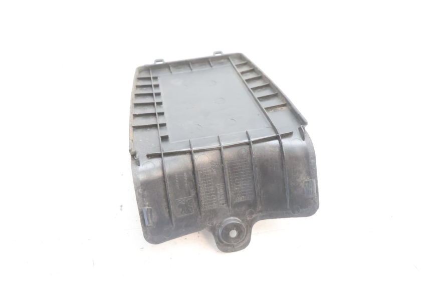 photo de TAPA BATERIA PEUGEOT KISBEE 2T 50 (2010 - 2017) - Recambio usado revisado
