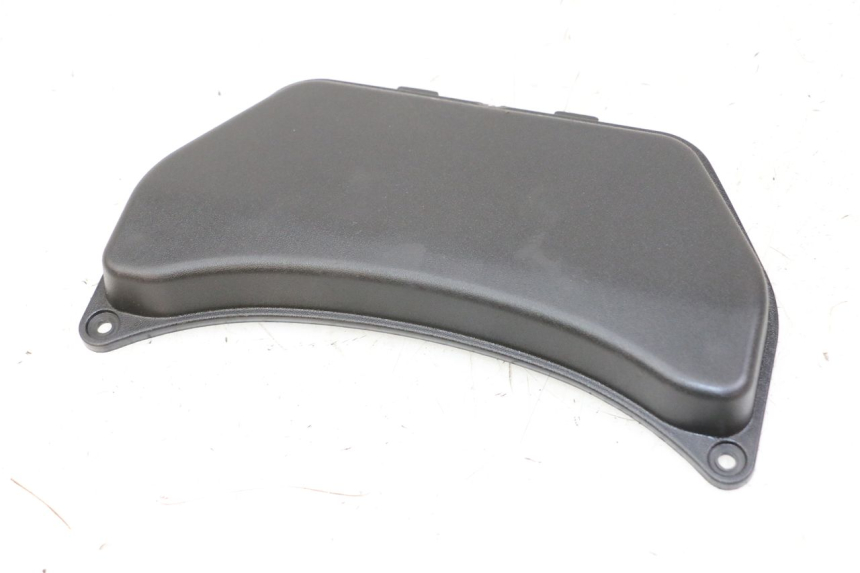photo de TAPA BATERIA PIAGGIO LIBERTY IGET 4T 50 (2021 - 2025) - Zoom estado de uso