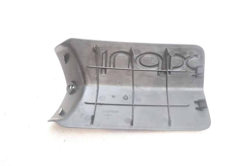 photo de TAPA DE LA BATERíA PEUGEOT LUDIX 50 (2005 - 2007) - Otra perspectiva