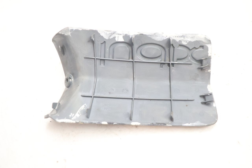 photo de TAPA BATERIA PEUGEOT LUDIX ONE 50 (2004 - 2006) - Primer plano técnico
