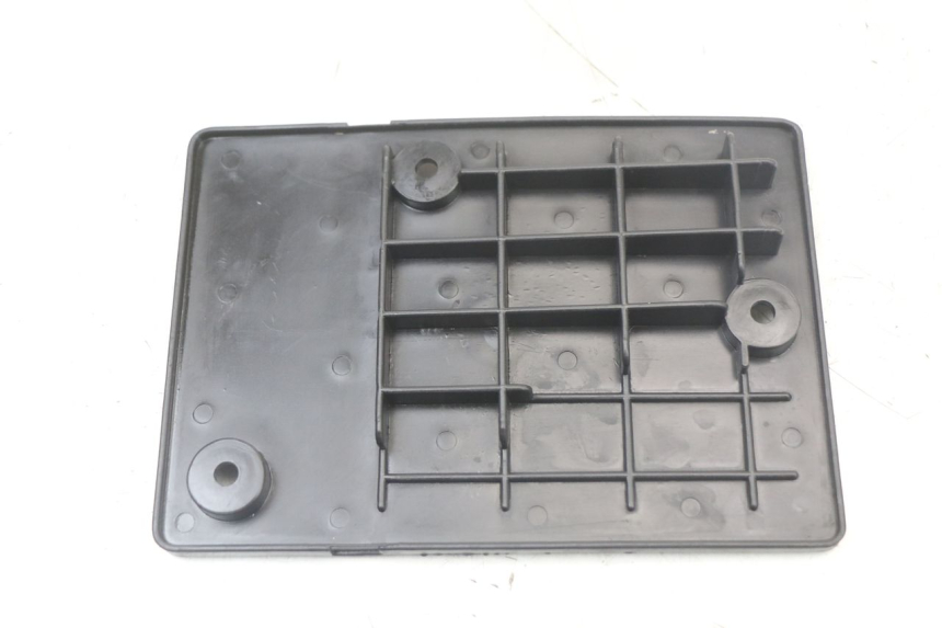 photo de TAPA BATERIA MASH LEGEND'R 4T 50 (2021 - 2025) - Zoom estado de uso