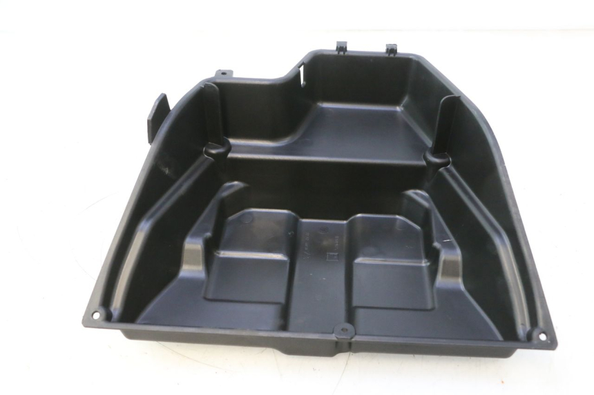 photo de TAPA BATERIA PIAGGIO MP3 HPE 530 (2022 - 2026) - Zoom estado de uso