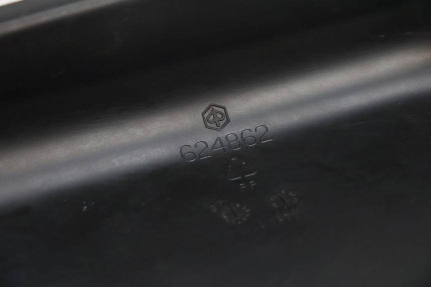 photo de TAPA BATERIA PIAGGIO MP3 500 (2011 - 2015) - Otra perspectiva