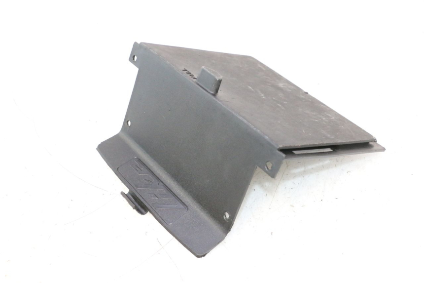 photo de TAPA BATERIA KYMCO LIKE 4T 50 (2019 - 2025) - Detalle de la pieza