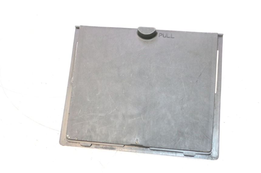 photo de TAPA BATERIA KYMCO LIKE 4T 50 (2019 - 2025) - Zoom estado de uso
