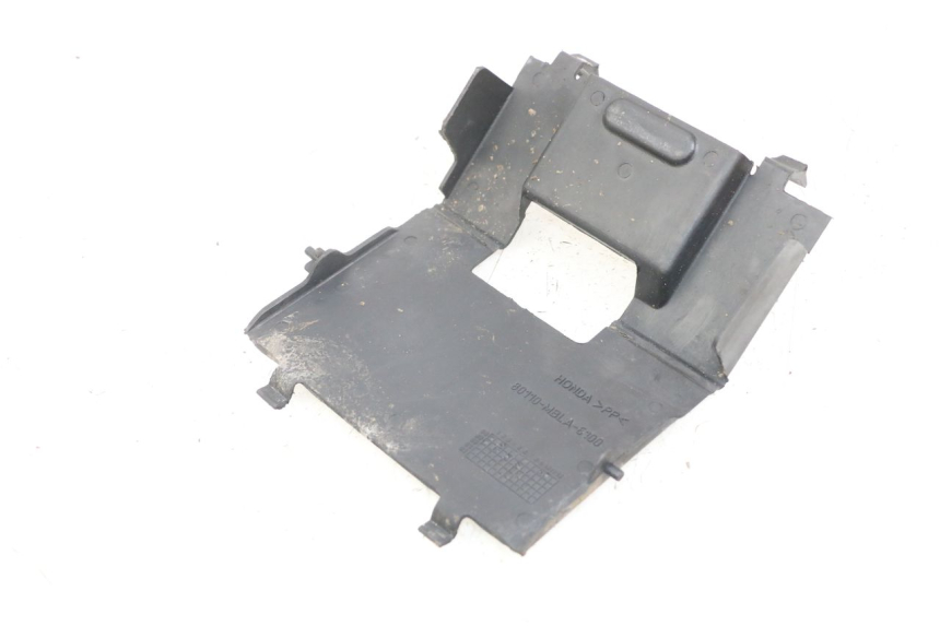 photo de TAPA DE LA BATERíA HONDA NTV DEAUVILLE 650 (1998 - 2001) - Detalle de la pieza