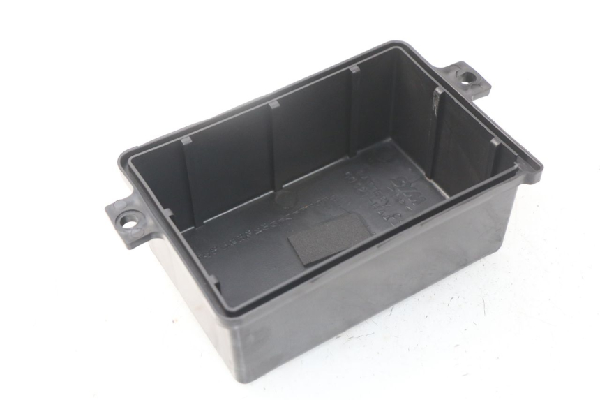 photo de TAPA DE LA BATERíA SYM ORBIT III 3 4T 50 (2018 - 2021) - Vista principal