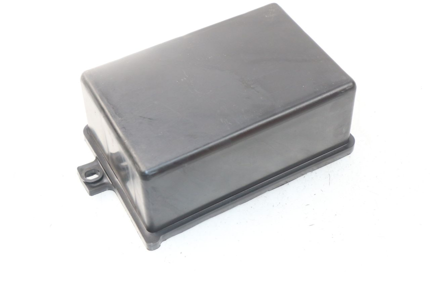 photo de TAPA DE LA BATERíA SYM ORBIT III 3 4T 50 (2018 - 2021) - Detalle de la pieza