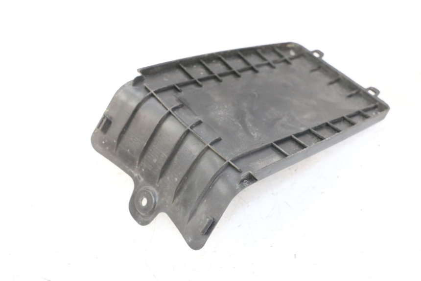 photo de CUBIERTA DE BATERíA PEUGEOT KISBEE 4T 50 (2018 - 2022) - Zoom estado de uso