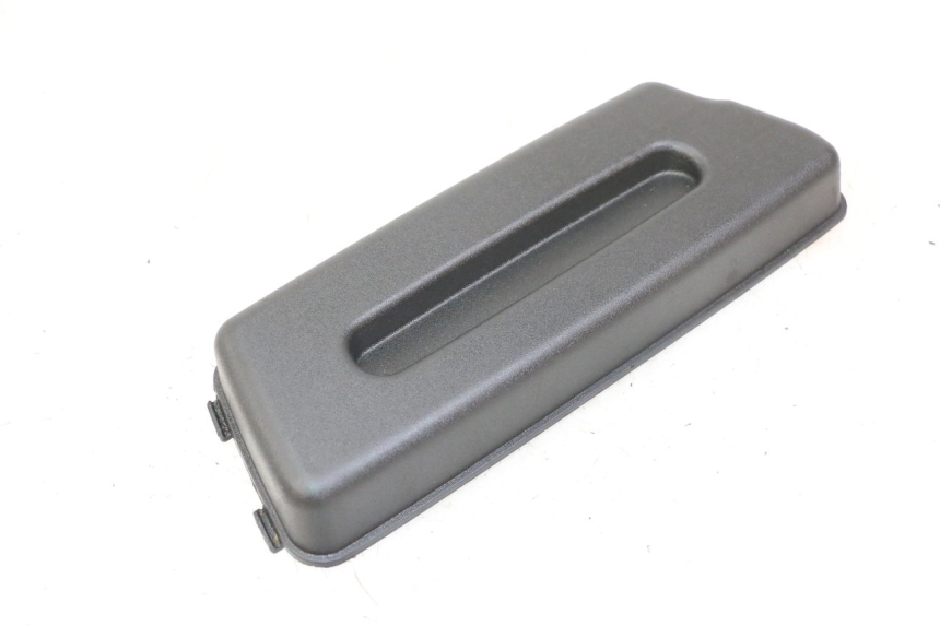 photo de TAPA DE BATERÍA PIAGGIO FLY 2T 50 (2004 - 2017) - Vista principal