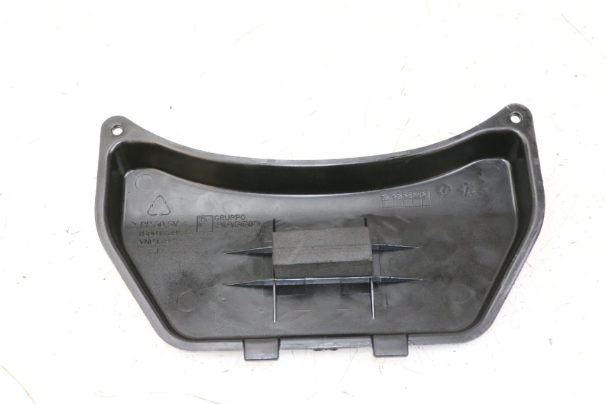 photo de TAPA BATERIA PIAGGIO LIBERTY IGET 4T 50 (2021 - 2025) - Detalle de la pieza
