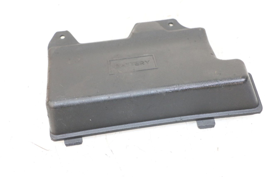 photo de TAPA DE BATERÍA PIAGGIO ZIP 4T 50 (2018 - 2020) - Zoom estado de uso