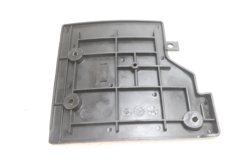 photo de TAPA BATERIA TNT MOTOR ROMA 10' 2T 50 (2011 - 2018) - Zoom estado de uso