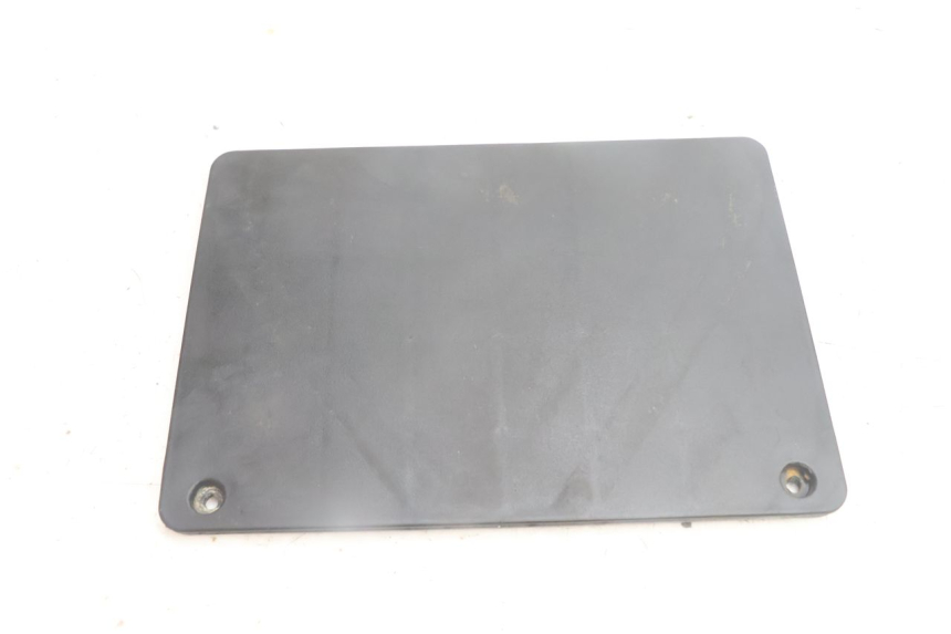 photo de TAPA BATERIA JM MOTORS SANTANA EVO 50 (2024 - 2026) - Detalle de la pieza