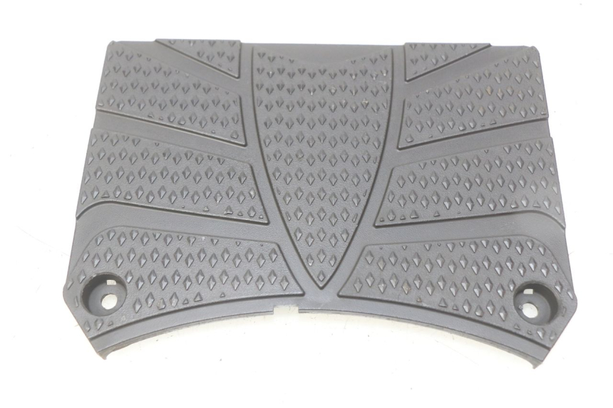 photo de TAPA BATERIA SUZUKI SIXTEEN 125 (2008 - 2010) - Vista principal